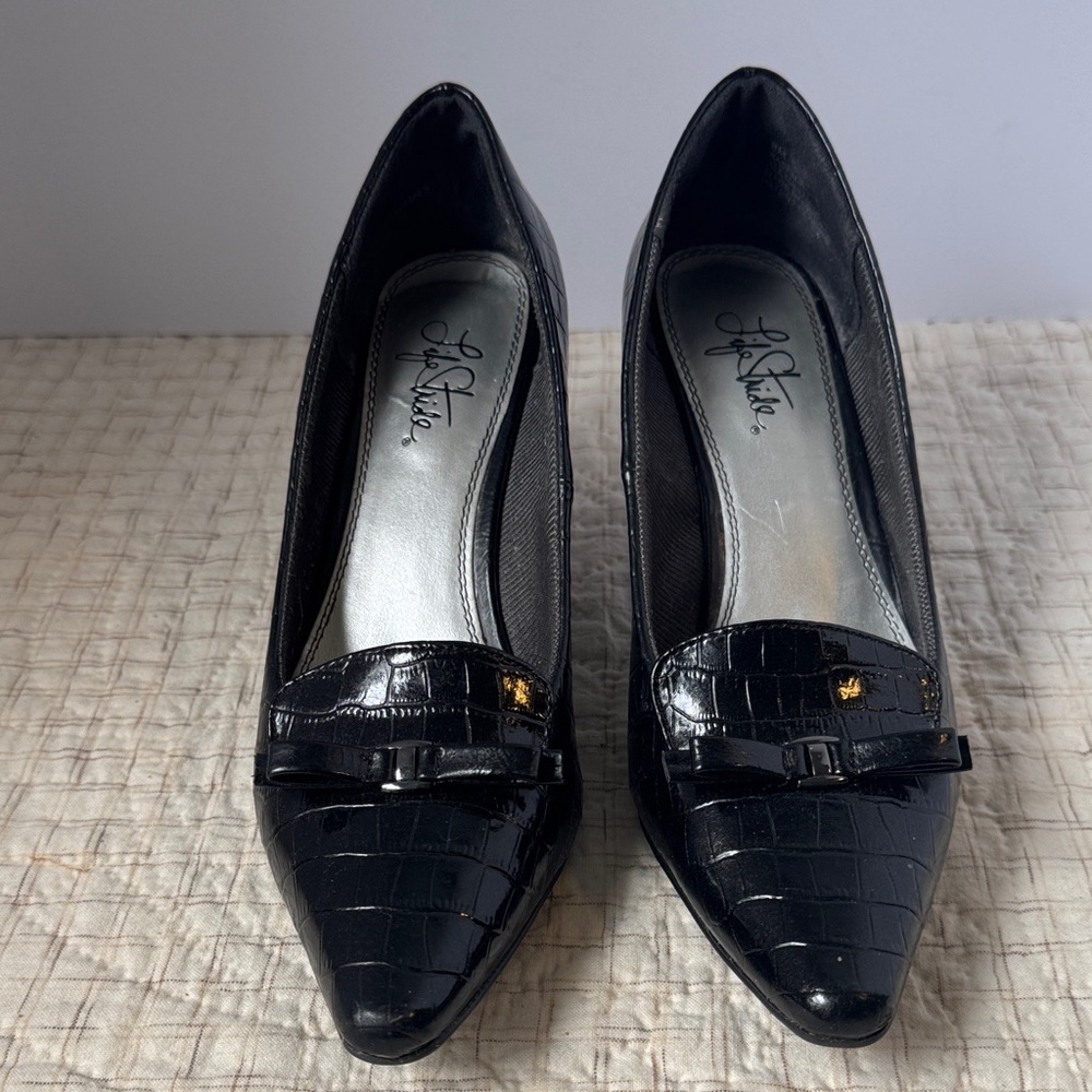 Black Life Stride Crocodile Pattern - image 1